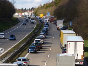 Symbolbild: Rettungsgasse