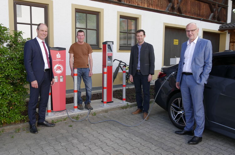36 Neue E Ladesaeule Am Rathaus Saaldorf