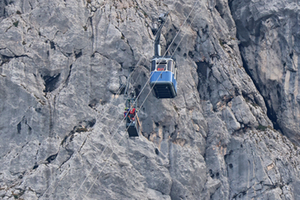 REttung aus der Seilbahn-Kabine REttung aus der Seilbahn-Kabine