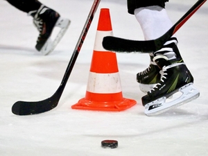eishockey-symbolbild-2 eishockey-symbolbild-2
