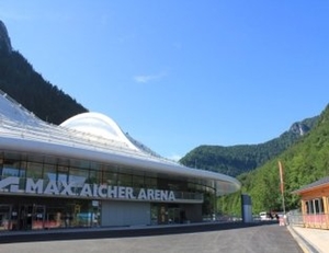 Eislaufhalle