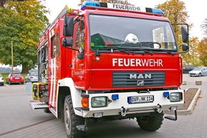 feuerwehrauto-1.jpg feuerwehrauto-1.jpg
