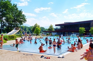 freibad-freilassing.jpg 750x498, 140 KB