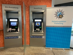Geldautomat Raiffeisenbank Geldautomat Raiffeisenbank