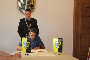 Stefan Holzner Ehrennadel Reichenhall Stefan Holzner Ehrennadel Reichenhall