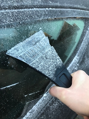 Eiskratzer Symbolbild Eiskratzer Symbolbild