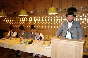 "Dö Koasawinkla" Trachtenverein "Dö Koasawinkla" Trachtenverein