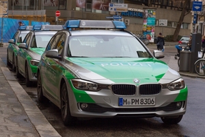 Polizeiautos_grün