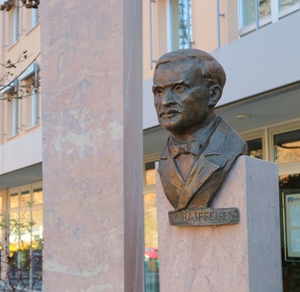 Büste Raiffeisen Reichenhall Büste Raiffeisen Reichenhall