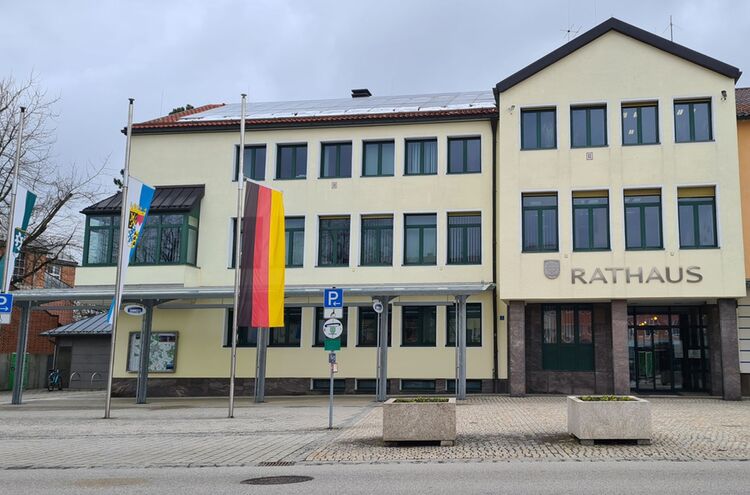 Rathaus Trauerbeflaggung