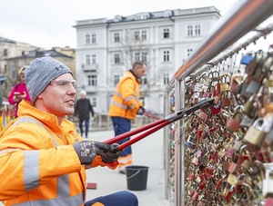 Liebesschlösser werden entfernt Liebesschlösser werden entfernt