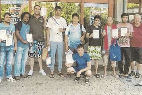 Sparkasse Bgl Schwimmkurs Asylberwerber