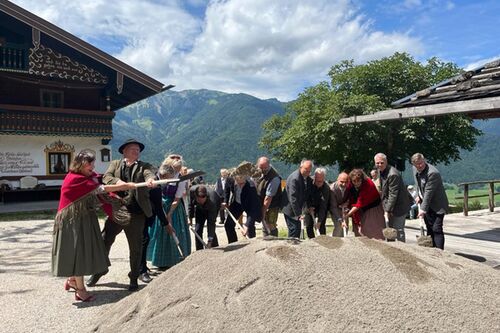 Streichen Spatenstich