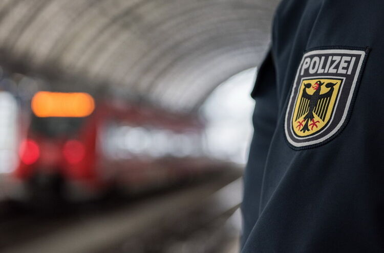 Symbolbild Bundespolizei Am Bahnhof