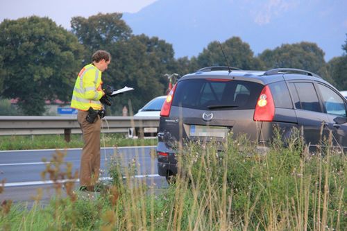 Unfall A8 Anger 2