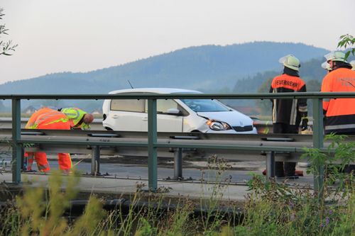 Unfall A8 Anger 6